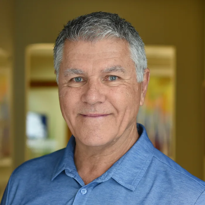 Headshot — Mark Rose-Innes